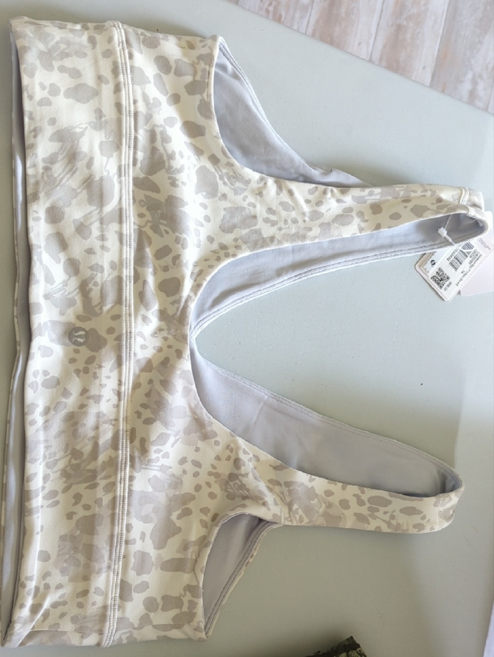 lululemon athletica White Leopard Align AB Cup V-Neck Bra - Picture 5 of 5